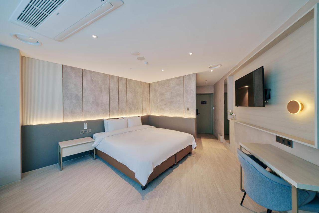 Hotel Aqua Palace Busan Exterior photo